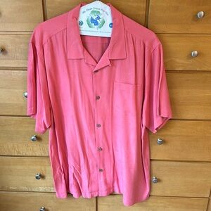 Tommy Bahama shirt EUC
